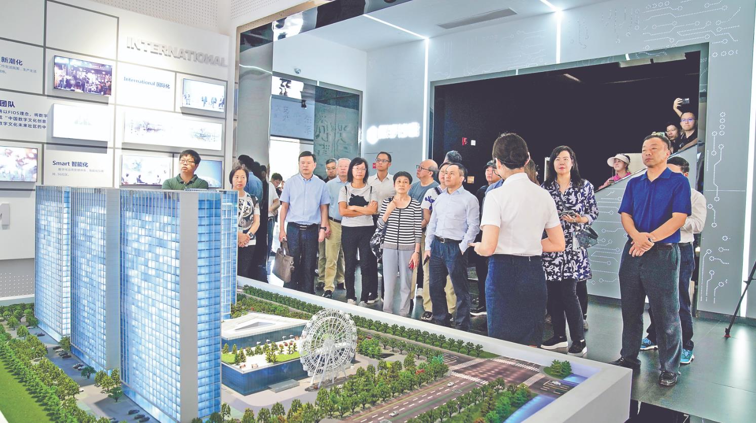走進(jìn)對(duì)外文化貿(mào)易基地 了解企業(yè)開拓市場(chǎng)歷程