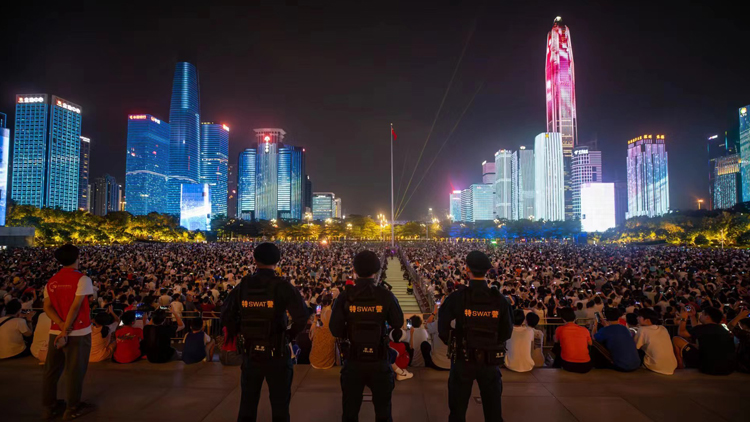 全警守護(hù)！雙節(jié)期間深圳社會面平安喜慶祥和
