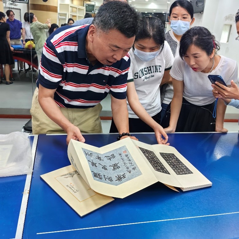 深圳圖書館第四期古籍修復(fù)技術(shù)培訓(xùn)班開課