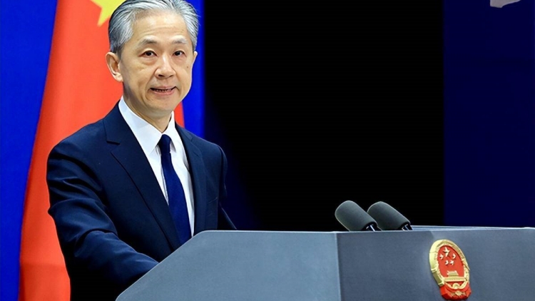 外交部發(fā)言人：歡迎馬來西亞對中國公民實(shí)施入境30天內(nèi)免簽政策