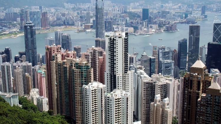 萊坊：10月份中環(huán)甲級商廈租金按年挫7.8% 空置率創(chuàng)下新高達10.4%