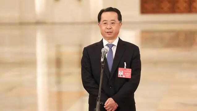 民政部部長(zhǎng)陸治原：要讓老年人在家門(mén)口就可以養(yǎng)老