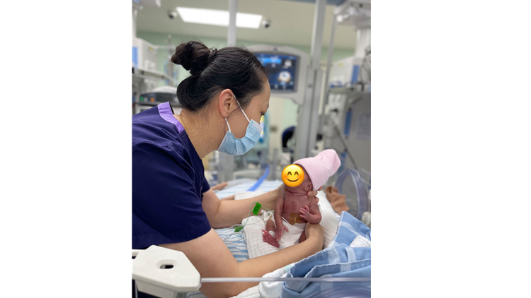 深圳醫(yī)生成功救治全國最小胎齡超早產(chǎn)兒