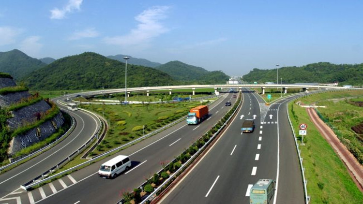 高速公路4月3日15時(shí)開(kāi)始進(jìn)入出程高峰