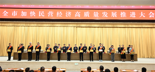 全國(guó)副省級(jí)城市工業(yè)增速「一哥」長(zhǎng)春  今年力推「智改數(shù)轉(zhuǎn)」