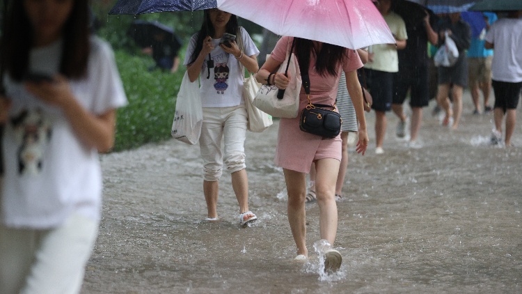 深圳市擴(kuò)展分區(qū)暴雨黃色預(yù)警信號