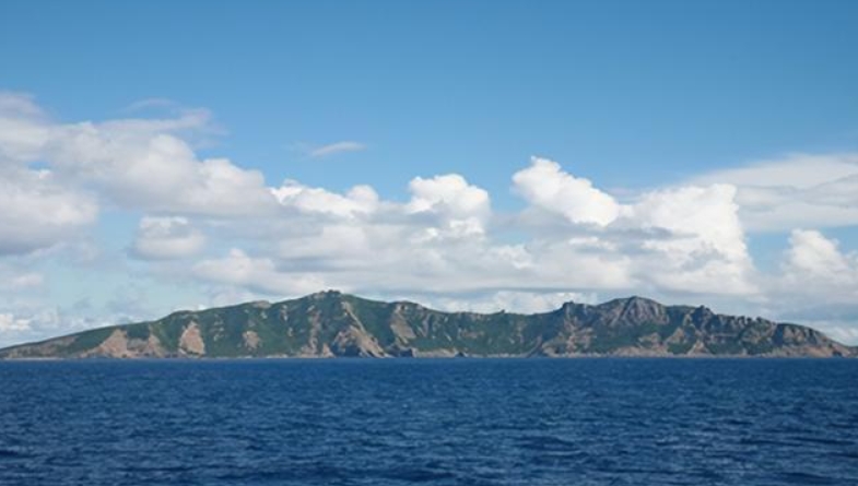 日船隻非法進(jìn)入我釣魚島領(lǐng)海 中國海警依法驅(qū)離
