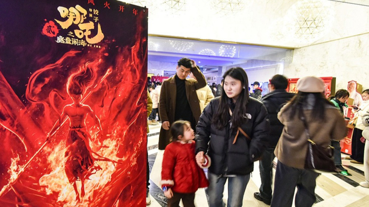 破100億！2025年春節(jié)檔新片總票房再創(chuàng)新高
