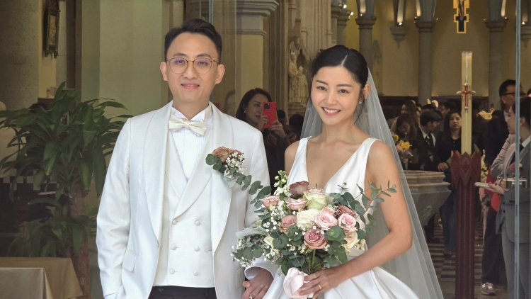 有片｜ 【娛樂】衛(wèi)詩雅婚禮 含淚進教堂 圈中好友齊到賀
