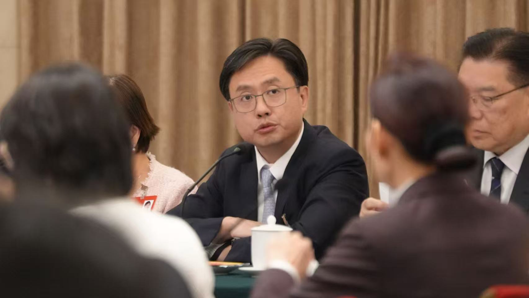 冼漢迪：香港正積極構(gòu)建AI領(lǐng)域競爭力 兩地創(chuàng)科合作空間巨大