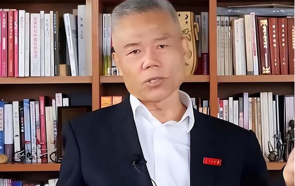 司馬南回應(yīng)偷稅被罰超900萬：低頭認(rèn)錯不求原諒，已繳清罰款和滯納金