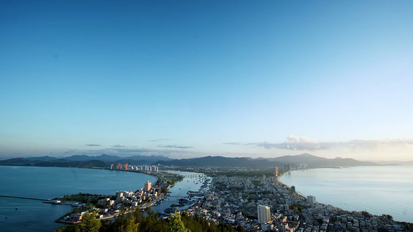 「五一」假期惠東海龜灣景區(qū)實(shí)施交通管理