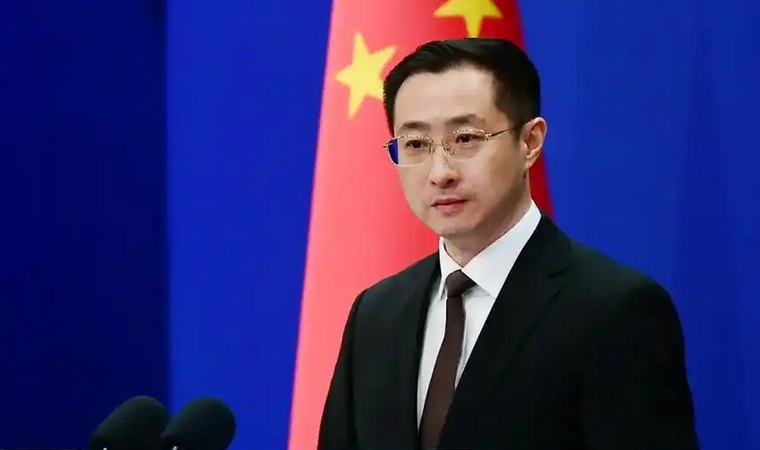 特朗普政府將對?？棵栏劭诘闹袊b額外收費(fèi)，外交部回應(yīng)
