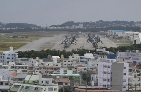 日本民眾集會(huì)抗議駐日美軍性暴力事件 